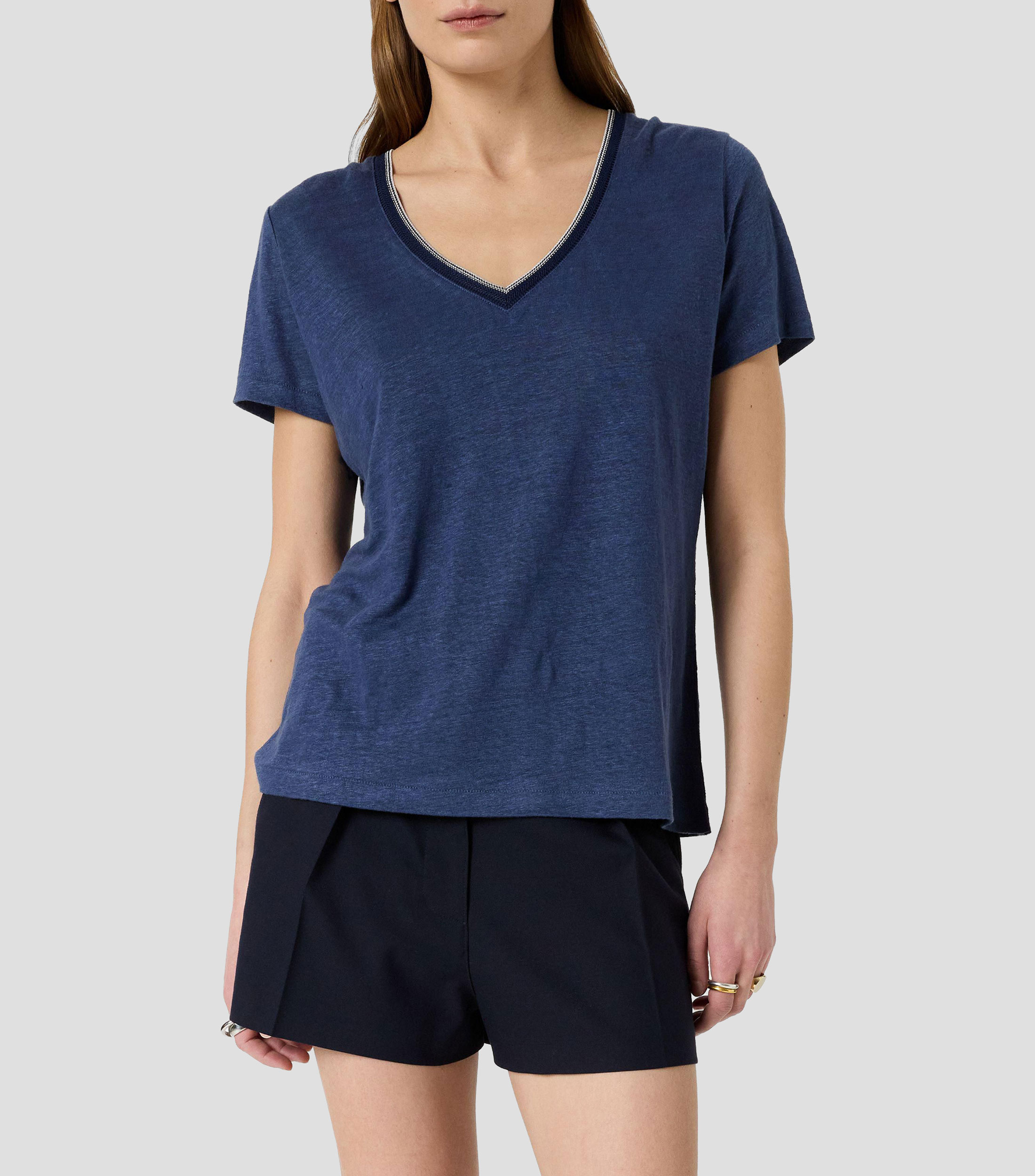 Playera cuello V manga corta Marabel lisa Mujer